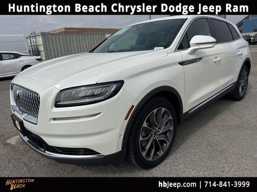 White Metallic 2023 Lincoln Nautilus Reserve