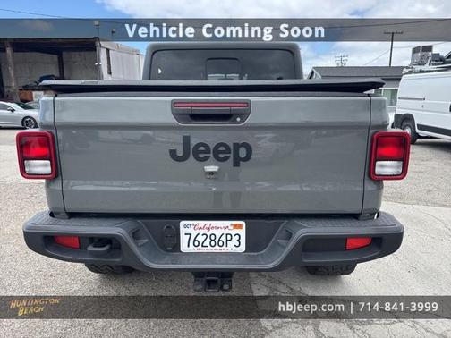 2022 Jeep Gladiator Sport