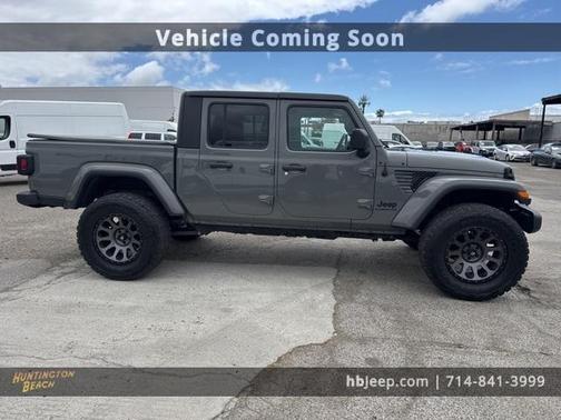 2022 Jeep Gladiator Sport