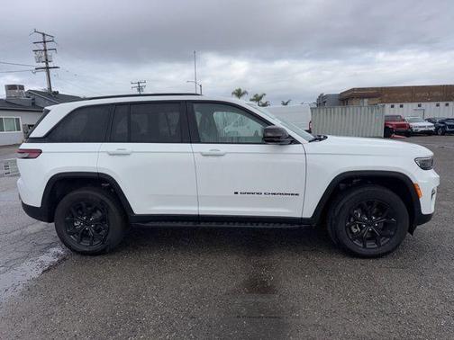 2024 Jeep Grand Cherokee Laredo