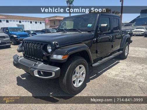 2022 Jeep Gladiator Sport