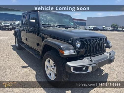 2022 Jeep Gladiator Sport