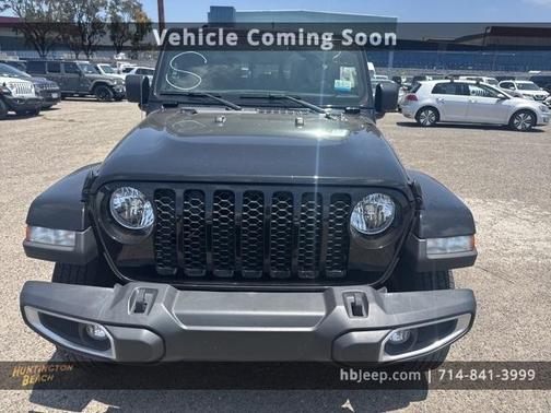 2022 Jeep Gladiator Sport