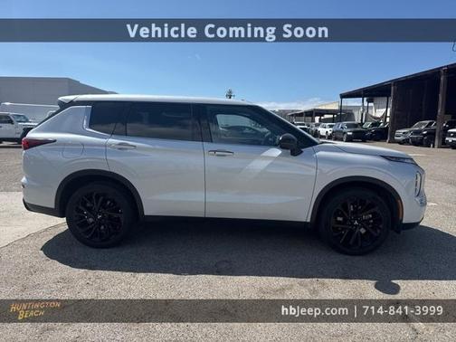 2023 Mitsubishi Outlander SE Black Edition