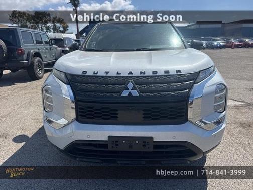 2023 Mitsubishi Outlander SE Black Edition