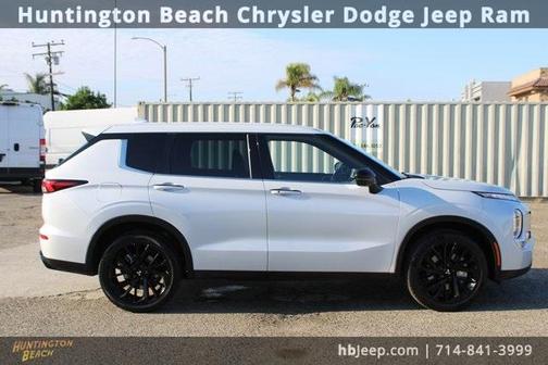 2023 Mitsubishi Outlander SE Black Edition
