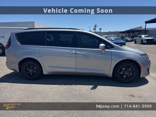 2020 Chrysler Pacifica Touring-L Plus