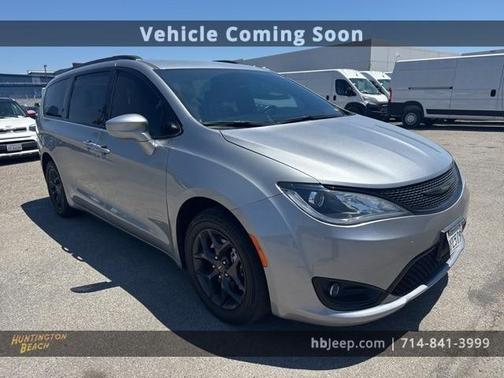 2020 Chrysler Pacifica Touring-L Plus
