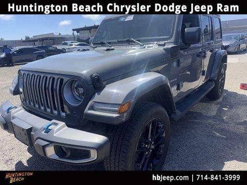 Sting Gray Clearcoat 2023 Jeep Wrangler 4xe Sahara