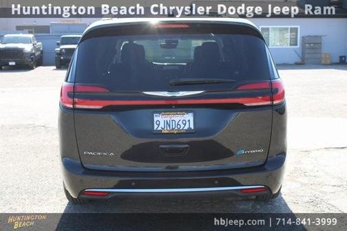 2021 Chrysler Pacifica Hybrid Touring L