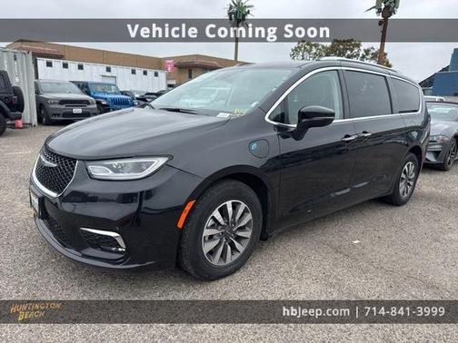 2021 Chrysler Pacifica Hybrid Touring L
