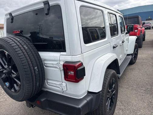 Bright White Clearcoat 2023 Jeep Wrangler 4xe Sahara