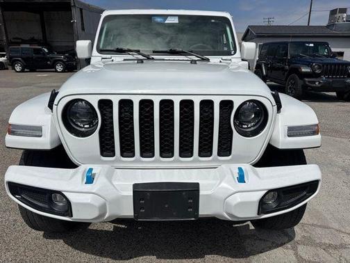 Bright White Clearcoat 2023 Jeep Wrangler 4xe Sahara