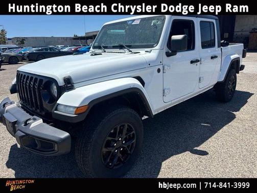 Bright White Clearcoat 2022 Jeep Gladiator Sport