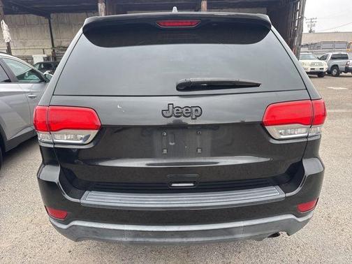 Brilliant Black Crystal Pearlcoat 2015 Jeep Grand Cherokee Laredo