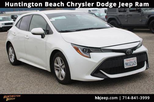 Blizzard Pearl 2019 Toyota Corolla Hatchback SE