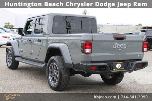 2022 Jeep Gladiator Overland