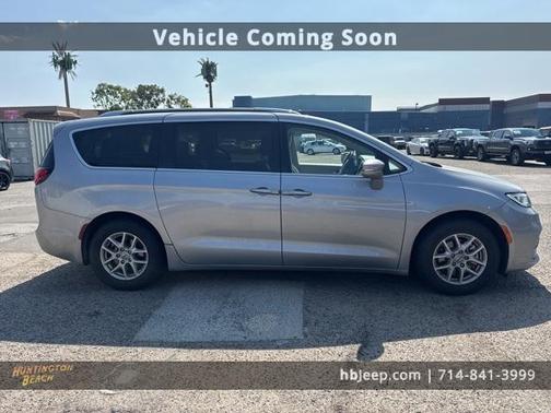 2021 Chrysler Pacifica Touring-L