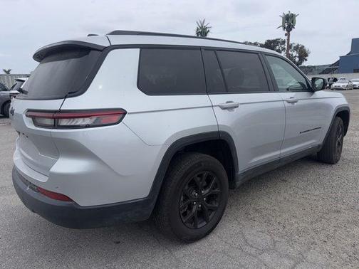 2024 Jeep Grand Cherokee L Laredo
