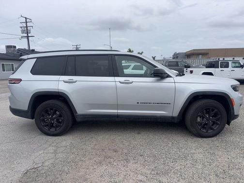 2024 Jeep Grand Cherokee L Laredo