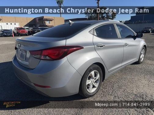 2015 Hyundai ELANTRA SE