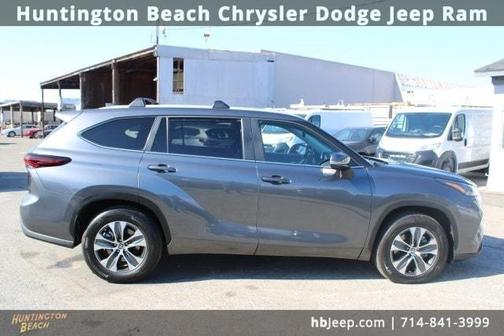 2024 Toyota Highlander XLE