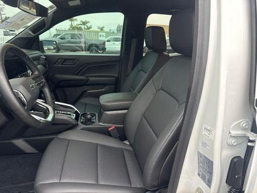 Summit White 2026 Chevrolet Colorado Trail Boss