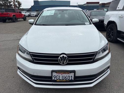 Pure White 2017 Volkswagen Jetta 1.8T SEL