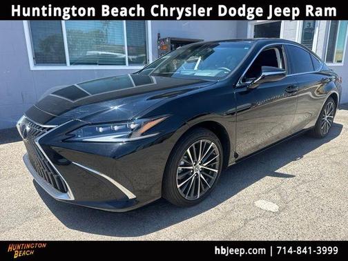 Obsidian Black 2024 Lexus ES 300h 300H