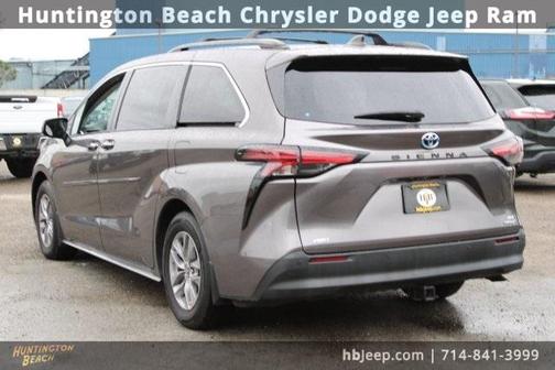2022 Toyota Sienna XLE
