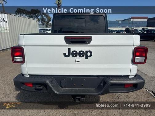 2022 Jeep Gladiator Sport