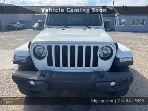 2022 Jeep Gladiator Sport