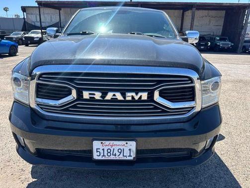 Brilliant Black Crystal Pearlcoat 2016 RAM 1500 Longhorn
