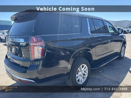 2023 Chevrolet Suburban LT