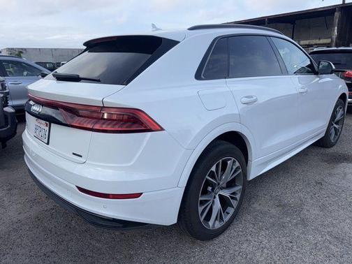 Glacier White Metallic 2020 Audi Q8 55 Premium
