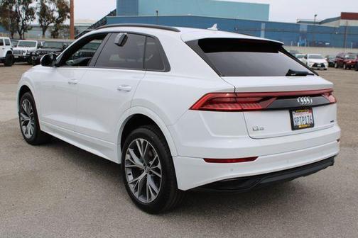 Glacier White Metallic 2020 Audi Q8 55 Premium