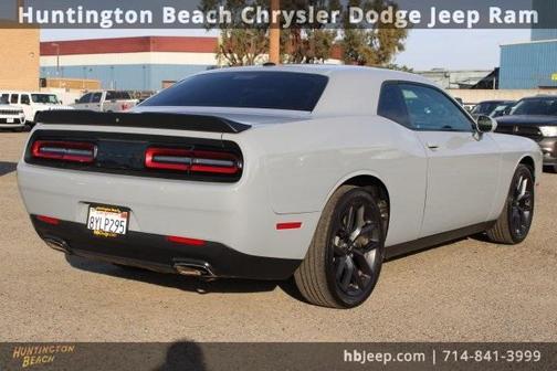 2021 Dodge Challenger SXT
