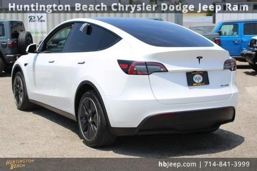 2023 Tesla Model Y Long Range