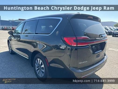 2023 Chrysler Pacifica Hybrid Limited
