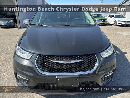 2023 Chrysler Pacifica Hybrid Limited