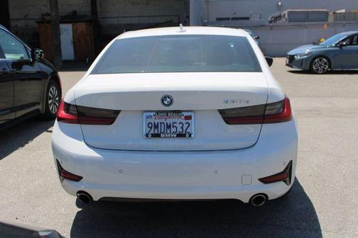 Alpine White 2022 BMW 330e 330e