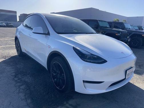 2024 Tesla Model Y Long Range