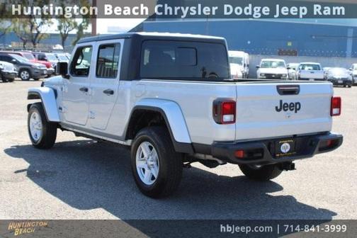2023 Jeep Gladiator Sport