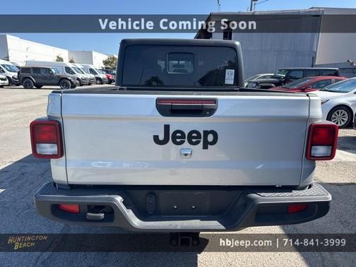 2023 Jeep Gladiator Sport