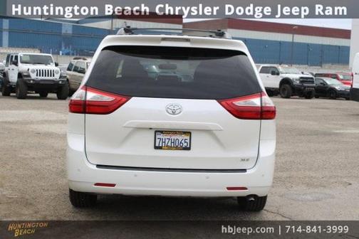 2015 Toyota Sienna XLE