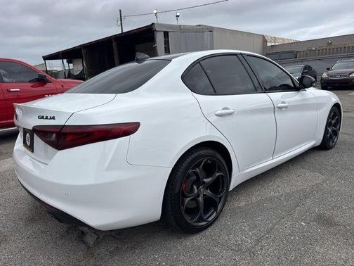 White 2019 Alfa Romeo Giulia Ti