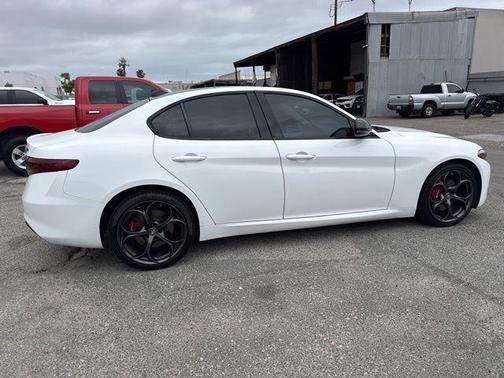 White 2019 Alfa Romeo Giulia Ti