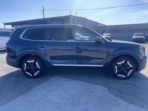 Midnight Black 2025 Kia Telluride S