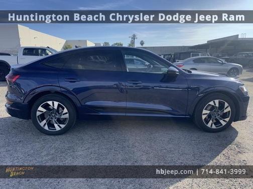 2022 Audi e-tron S line Premium