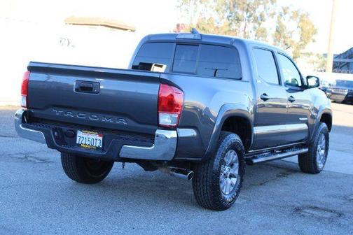 2017 Toyota Tacoma SR5